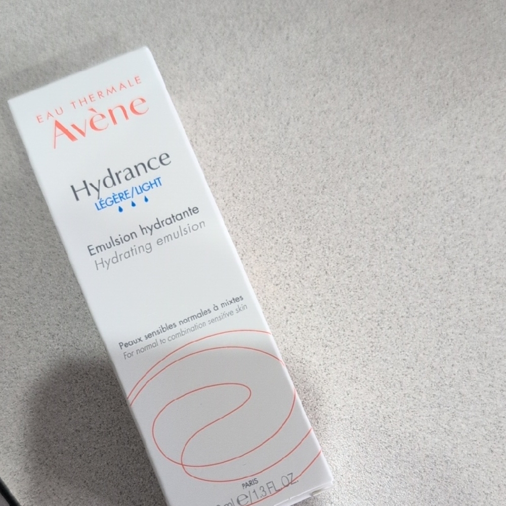 Avene Hydrance Light Cream Full Size New In Box